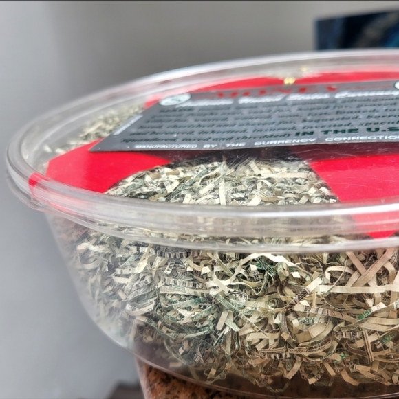 Money Wreath - Picture 5 of 7